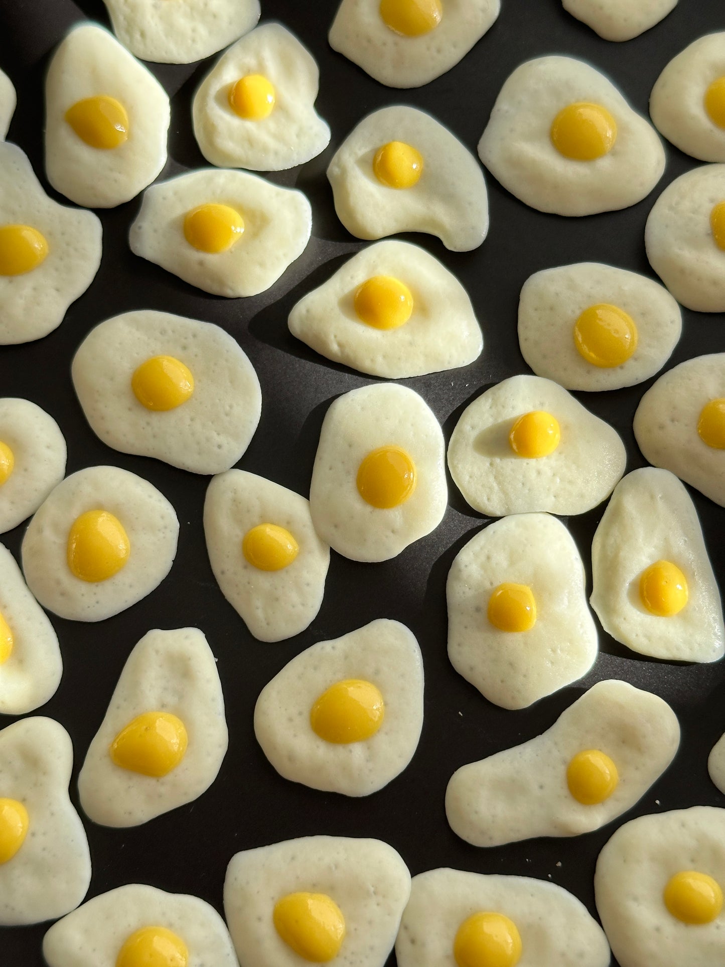 Mini Sunny-Side-Up Eggs, Healthy Dog/Cat Treats (toppers, trainings, enrichment, lick-mat)